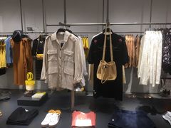 -URBAN REVIVO(欢乐海岸购物中心店)