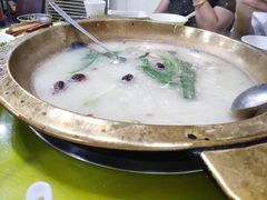 -颜氏双江清水鱼一养身火锅(磁器口店)