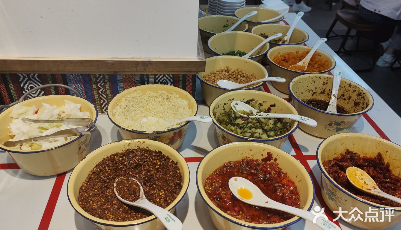 牛肉米线美食不可错过 --- 阿佑