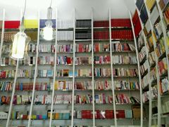 -钟书阁(松江泰晤士小镇店)