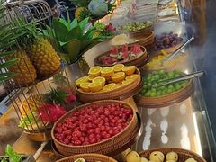 -四囍码头海鲜烧烤自助火锅(外滩南京东路悦荟广场店)