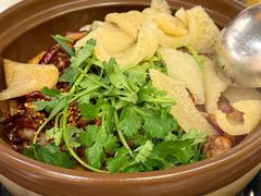 -胡须佬鸡煲四季火锅店(石厦西村直营店)