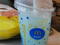 可尔必思特饮-麦当劳(松江南乐得来速店)