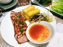 西贡炭烧烤猪颈肉配菠萝-美奈小馆·东南亚菜(福田星河COCO Park店)