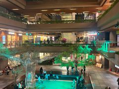 -瑞虹新天地月亮湾