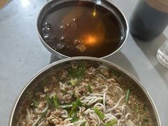 -正宗杨记普洱酸醋米线(总店)
