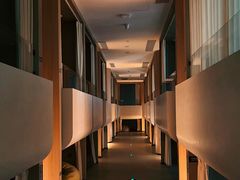 -涨巢·潮玩水疗局