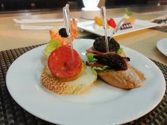 -亮马河饭店翠雅咖啡厅