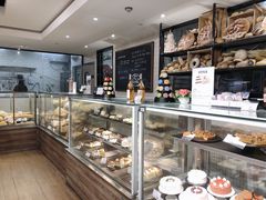 面包甜点陈列柜-欧式面包坊(青岛万象城店)
