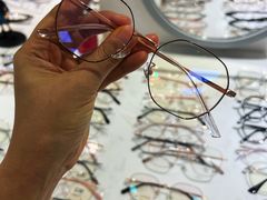 -潘多拉眼镜·蔡司依视路明月(潘家园店)