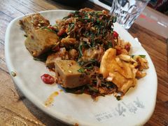 -老牌坊云南鱼豆花火锅(爱建店)