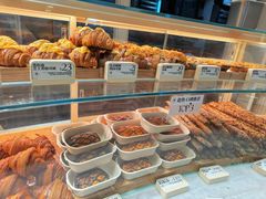 -HOT CRUSH趁热集合·现烤面包(环球港店)