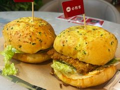 -必胜客(东部星悦天地店)