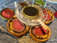 惠灵顿牛排-弦月窗LUNETTE BY AMANDA(复兴路店)