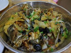 揽角酸姜蒸鱼头-启香鸡私房菜(湖景店)