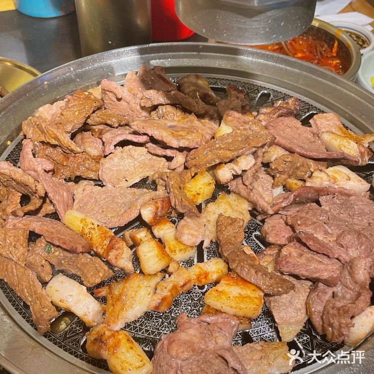 这个烤肉双人餐量好大我们仨人都没吃完……