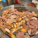 这个烤肉双人餐量好大我们仨人都没吃完……