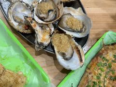 -蚝哥花姐湛江烤生蚝(美丽湾市场店)