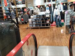 -优衣库(深圳万象天地旗舰店)