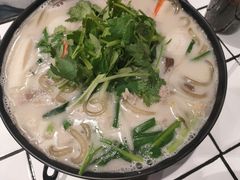 浓汤鱼汁小锅米线-肥汁米蘭香港米线(长宁来福士店)