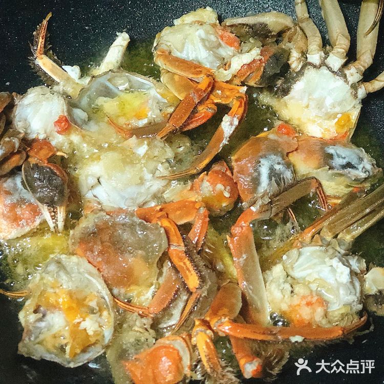 秋天就是要吃蟹🦀️这满满的蟹黄🤩很难不爱