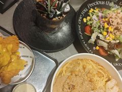 -W COLLECTIVE  DESSERT SHOP