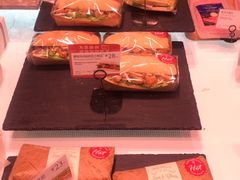 -巴黎贝甜(大宁国际商业广场店)