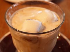 -ROAST coffee & eatery