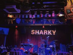 -鲨鱼美式餐厅酒吧Sharky