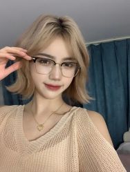 -诗悦发型烫染SALON