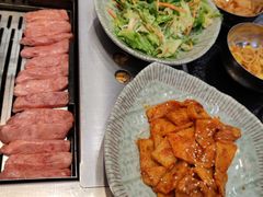 -臻牛烤肉