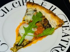 黑松露溏心蛋披萨-IL TEATRO 精品意大利餐厅