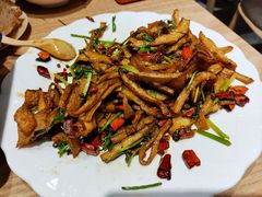 干煸杏鲍菇-天添纸包鸡家常菜