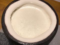 -志龙皇冠吃货椰子铺