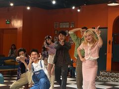 -瑞虹新天地月亮湾