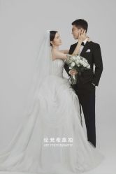 -纪梵希旅拍婚纱摄影(大连总店)