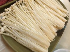 金针菇-胡须佬鸡煲四季火锅(龙珠大道店)