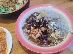 -爆炸头阿姨小四川正宗川味小吃(无任何分店)