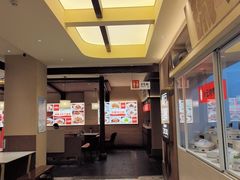 -阿瓦山寨·湘菜现炒·剁椒鱼头王(咸阳总店)