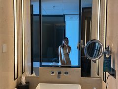 -三亚湾海居铂尔曼度假酒店