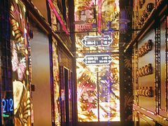 -好乐迪(张扬路八佰伴店)