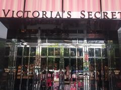 -Victoria's Secret(杭州湖滨银泰in77店)