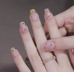 -UU·NAIL美甲美睫專門店