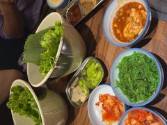 -明洞阿姨·韩式酱蟹烤肉·创意料理(三元桥店)