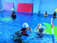 -蓝海星亲子游泳(南中环店)