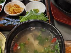 -围炉肉舍•炭烤活鳗•丹东海鲜烤肉(步行街店)