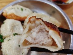 -黄阿姨锅贴大王(万航渡路店)