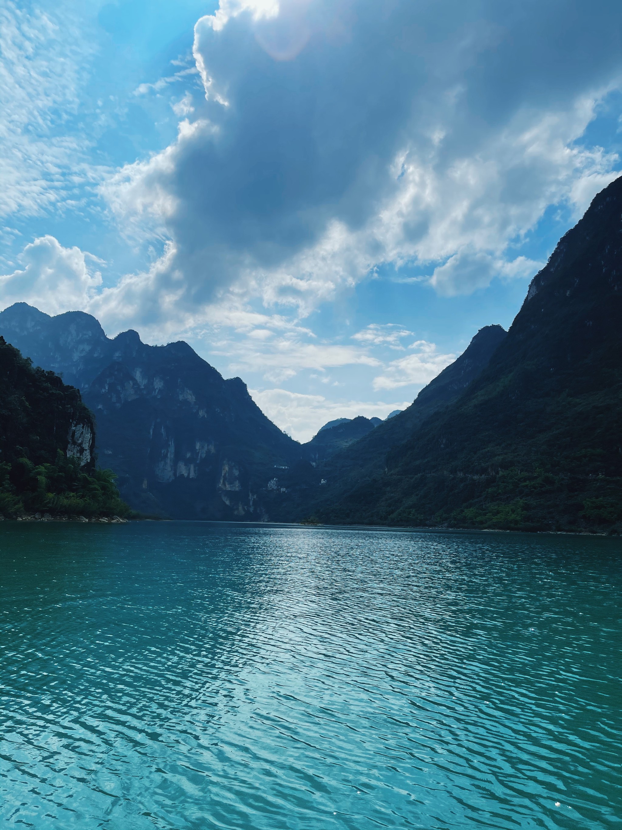 凌云浩坤湖风景区图片