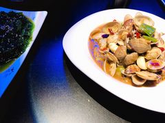 -西街夜油条·麻团包乌饭