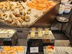 -圣丰索菲特·2 On 988 Café 自助餐厅